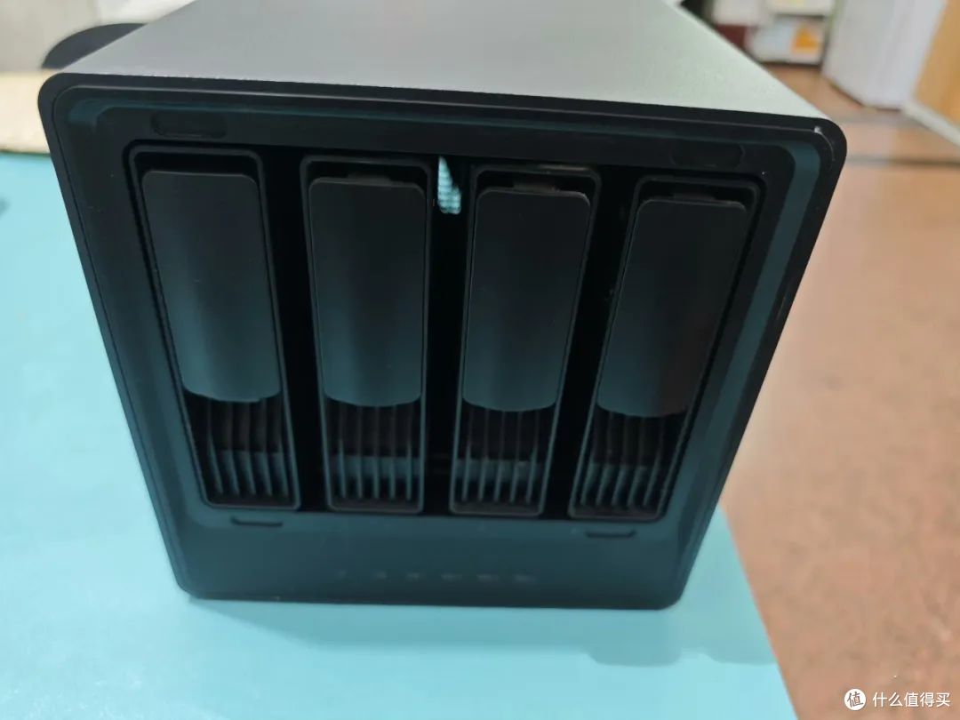 绿联DX4600海鲜市场只要799,N5105四盘位双M.2+双2.5G