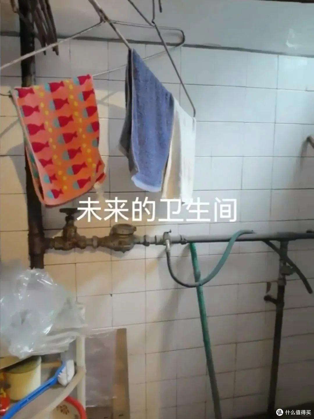 四川一户人家火了,买下老破小,把墙都砸了,完工后那叫一个高级