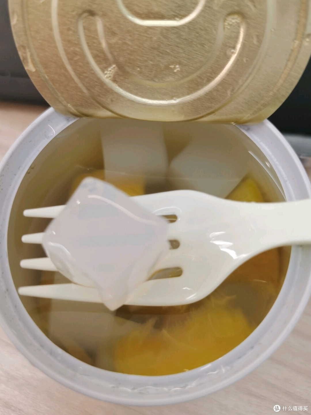 新鲜果肉藏不住的清甜滋味：味品堂黄桃椰果罐头