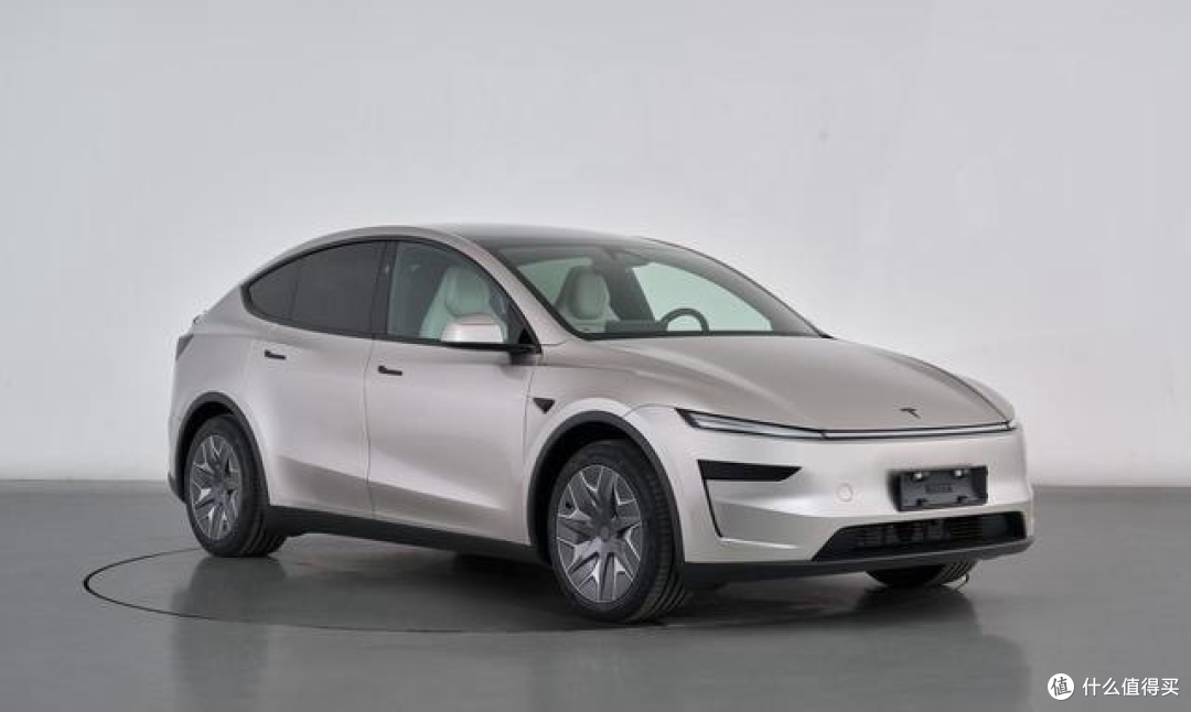 所有看不见的地方,用料都是顶级的?33.9万起,特斯拉 Model Y L