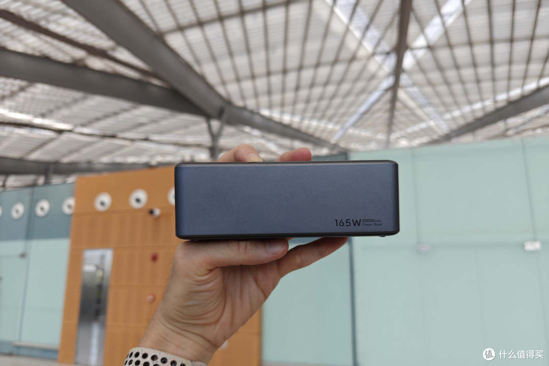 3C认证更安全,165W大功率,绿联能量湃Pro真是旅游好帮手