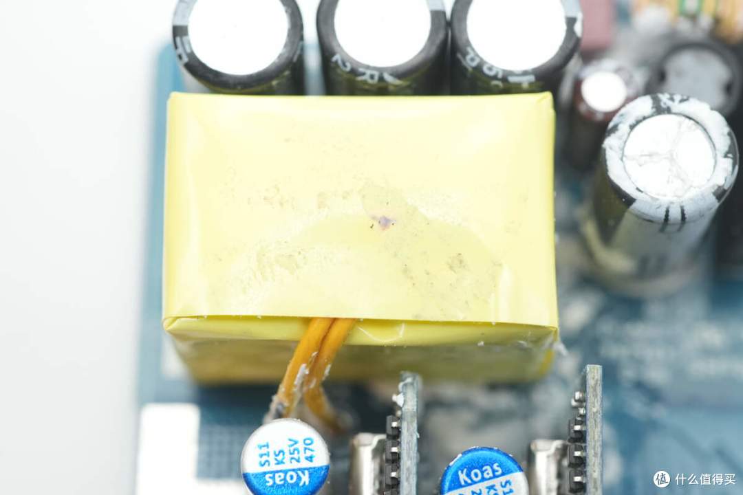 支持33W PPS/UFCS融合快充，绿联45W氮化镓快充充电器拆解