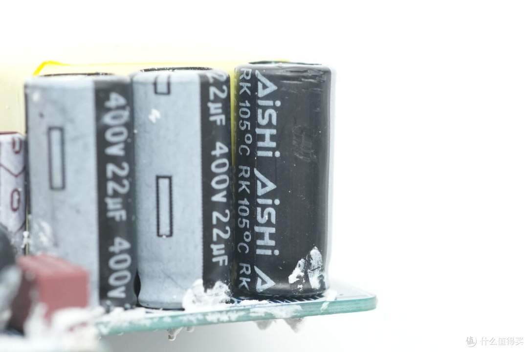 支持33W PPS/UFCS融合快充，绿联45W氮化镓快充充电器拆解