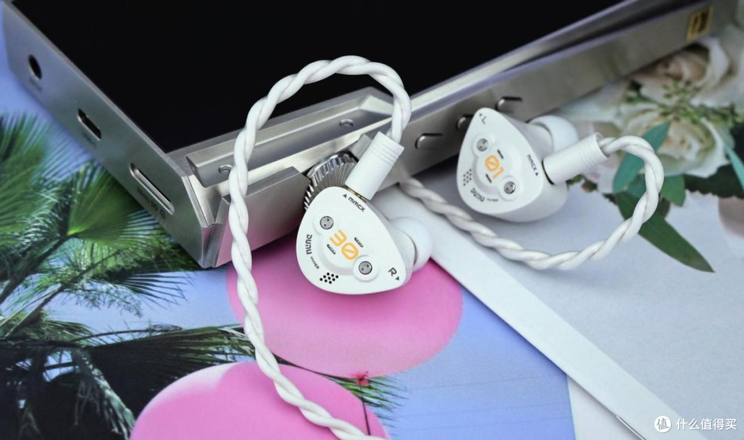 这是高音华丽,高解析还很耐听的HiFi耳机?达音科DK3001BD超梦