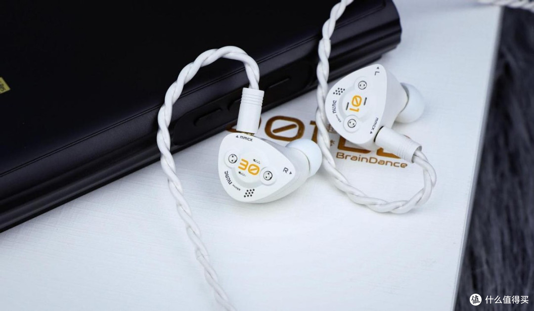这是高音华丽,高解析还很耐听的HiFi耳机?达音科DK3001BD超梦