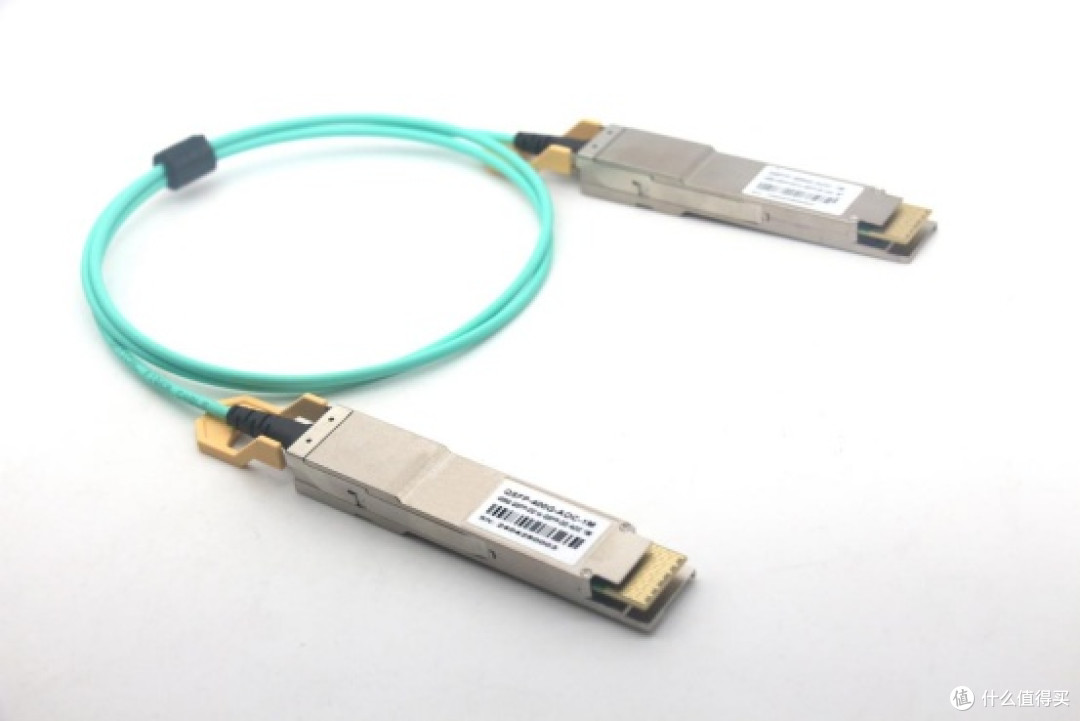 400G DAC与400G AOC:数据中心短距互联方案