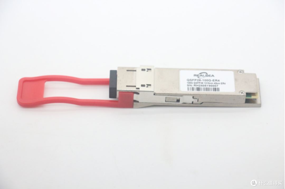 引领长距传输革命:睿海光电100G ER4光模块赋能AI时代高速互联