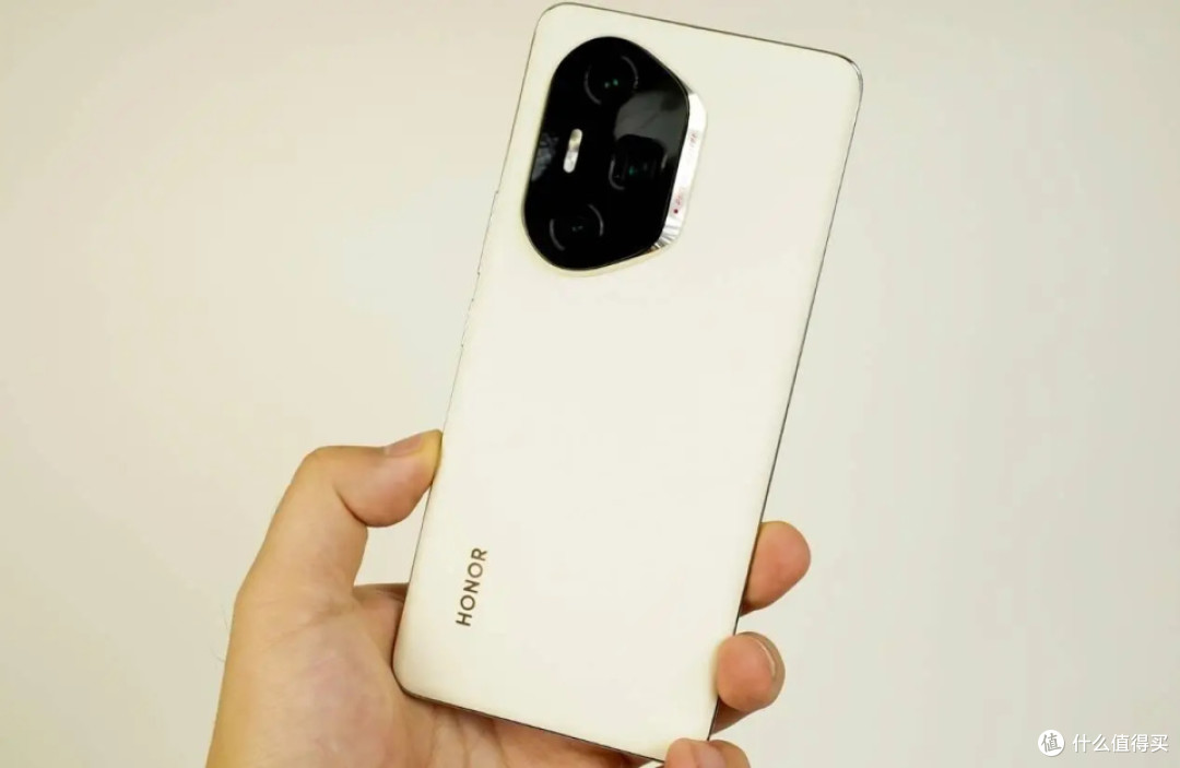 荣耀宣布清仓,16GB+1TB跳水1311元,100倍变焦+5300mAh+80W
