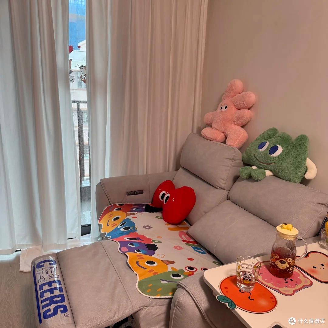 香港一夫妻火了,工作十年,攒下26㎡小屋,竟有3室2厅,必须晒晒