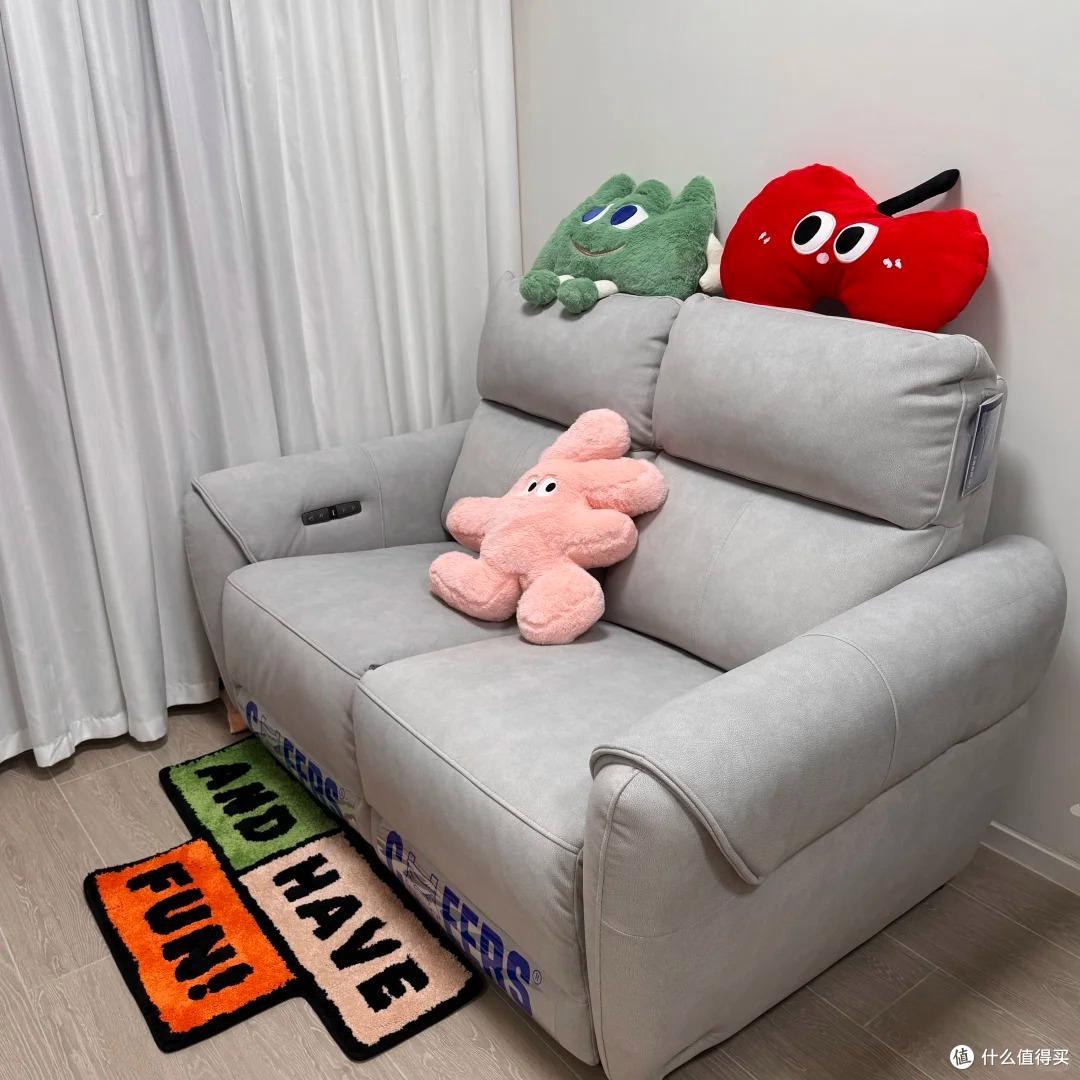香港一夫妻火了,工作十年,攒下26㎡小屋,竟有3室2厅,必须晒晒