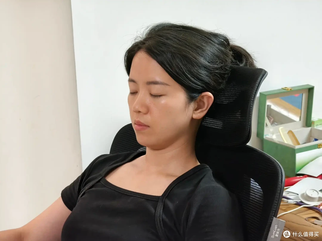 用了一整个月后,我终于懂了什么叫真正舒服的人体工学椅