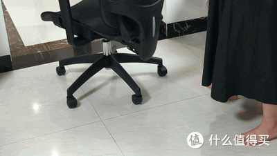 用了一整个月后,我终于懂了什么叫真正舒服的人体工学椅