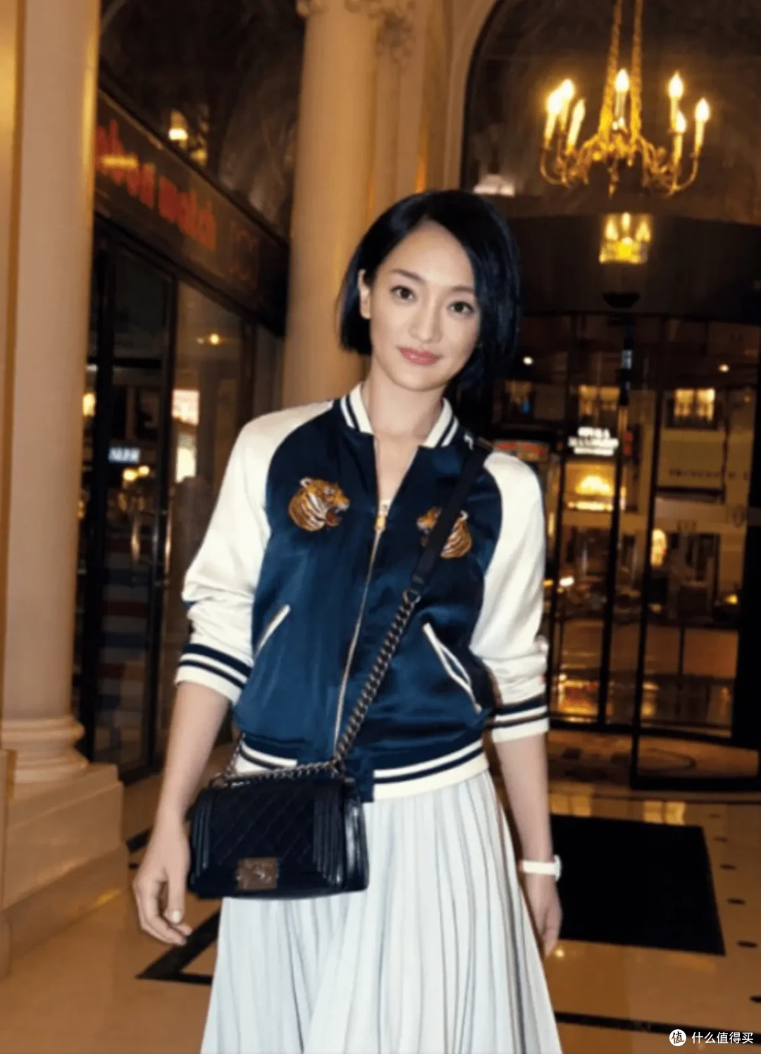 周迅男友贾宏声跳楼差点哭昏,周迅30年9段情,6年婚姻无疾而终