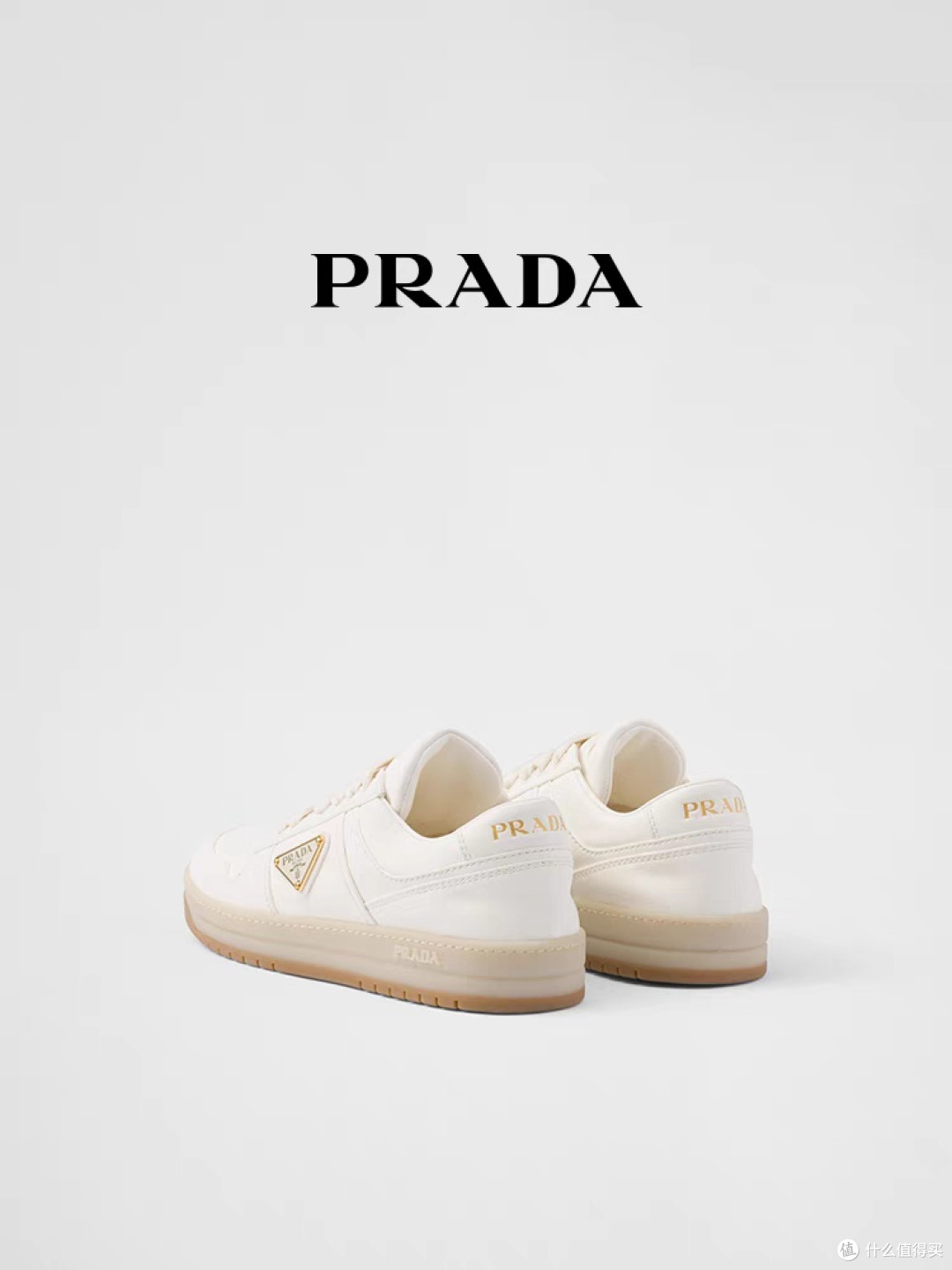 Prada女士运动鞋材质与设计解析