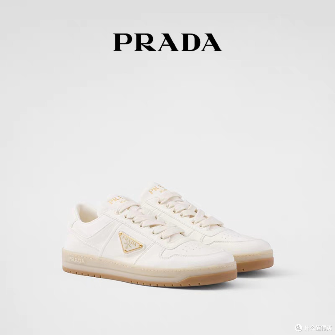 Prada女士运动鞋材质与设计解析