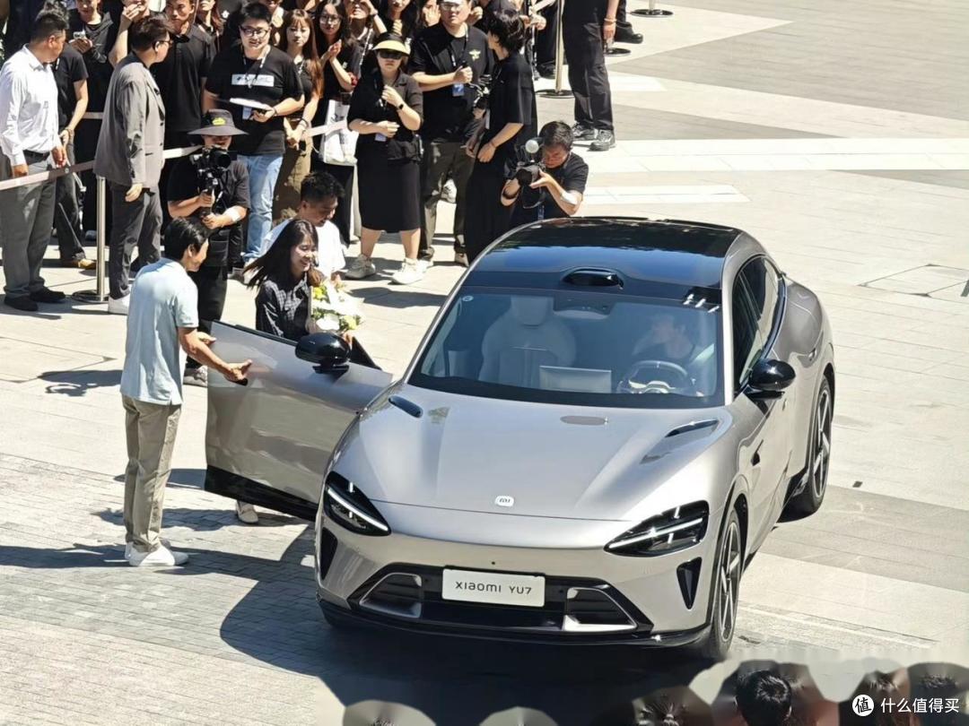 半年亏了8亿元!小米汽车,仍然每台亏损3700元