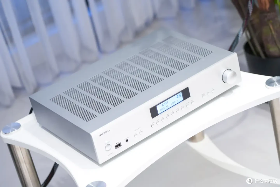 万元价格,听顶级游艇音质丨势霸卢米娜2音箱+路遥功放的极致体验