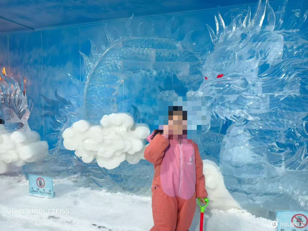分享夏日遛娃好去处,在炎热夏天体验杭州冰雪屋让孩子开心快乐