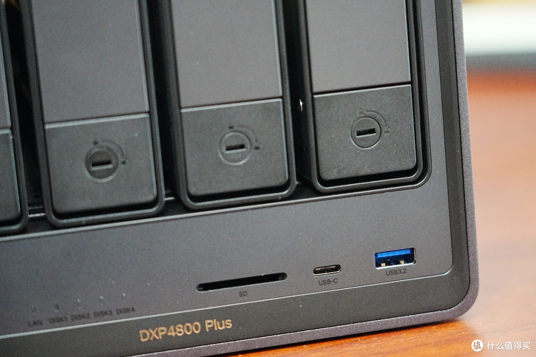 绿联DXP4800 Plus，科研狗×生活家×奶爸的三重存储爽点实录