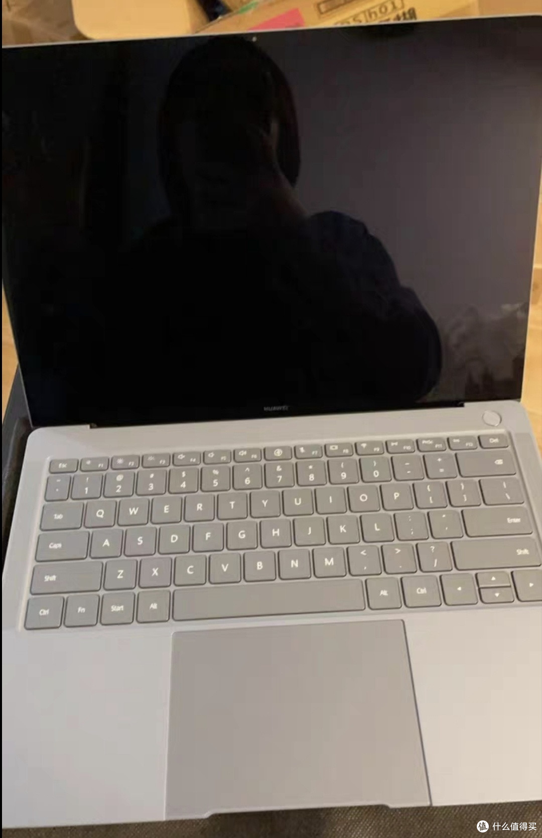 华为MateBook X Pro Linux版:创作的细腻伙伴