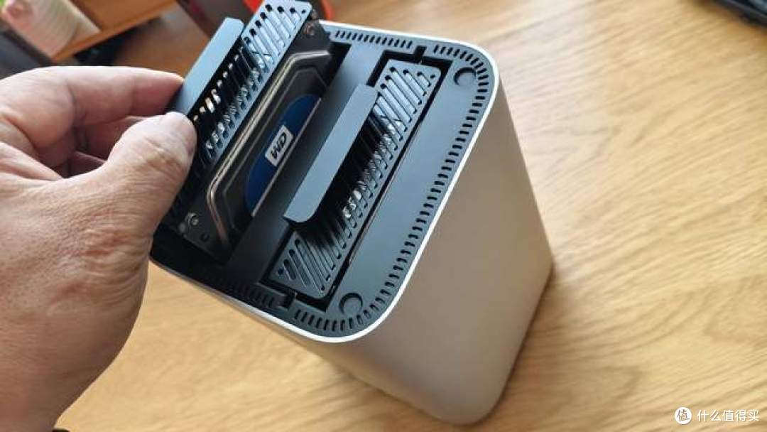 奥睿科(ORICO) MiniTower,造就Mac mini M4桌面混合新存储