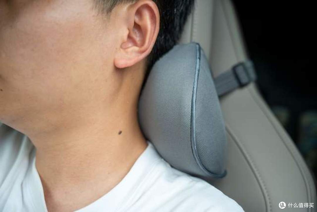 YU7头枕腰靠安排了,这套还不错:8H 3小时舒压头枕腰靠套装