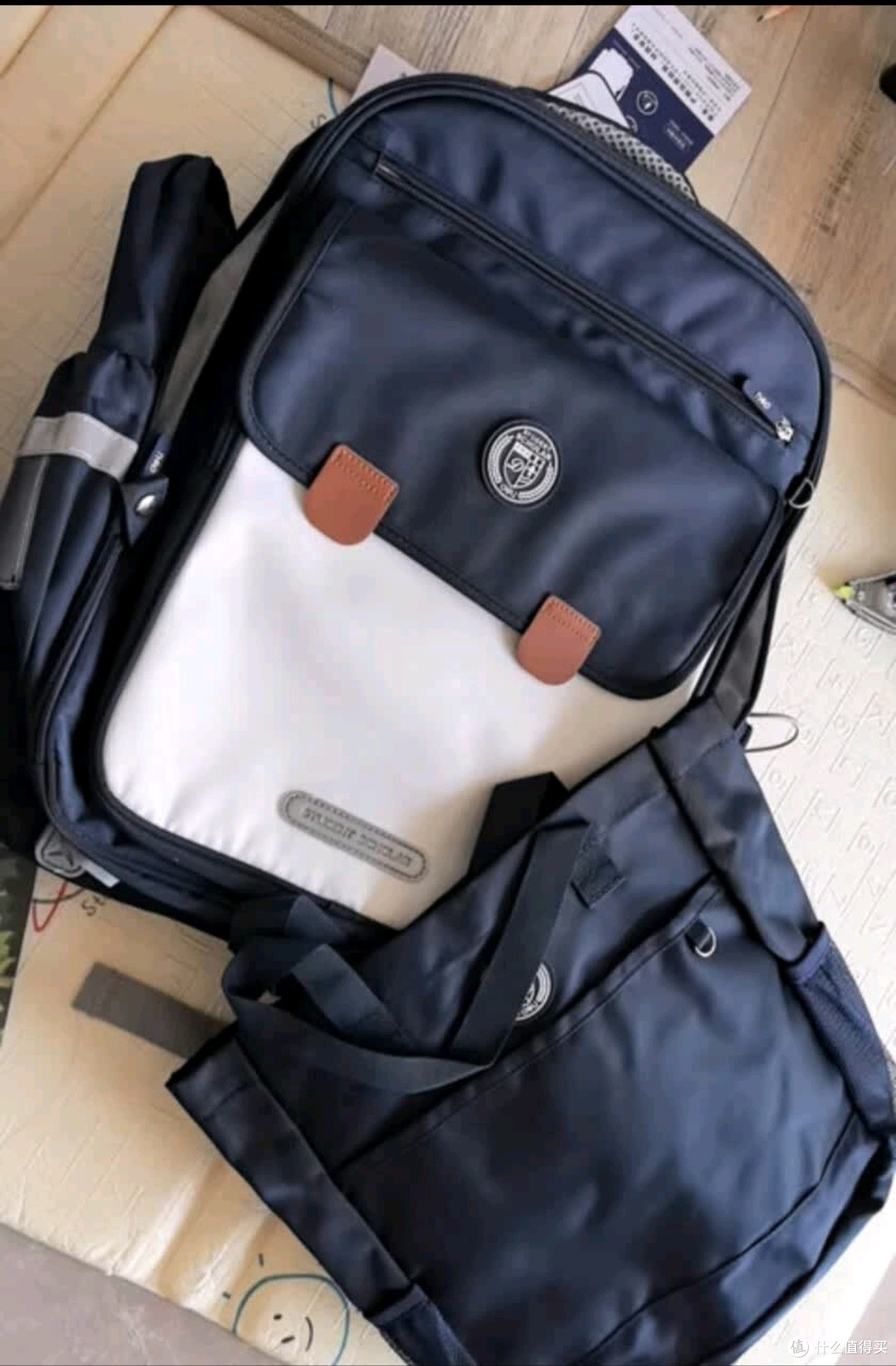 开学选它!得力小学生护脊书包,男女通用量还减负?