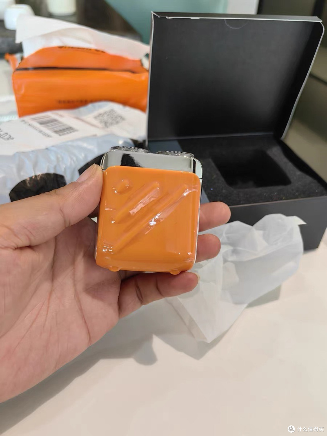 实用电动剃须刀，出差好帮手
