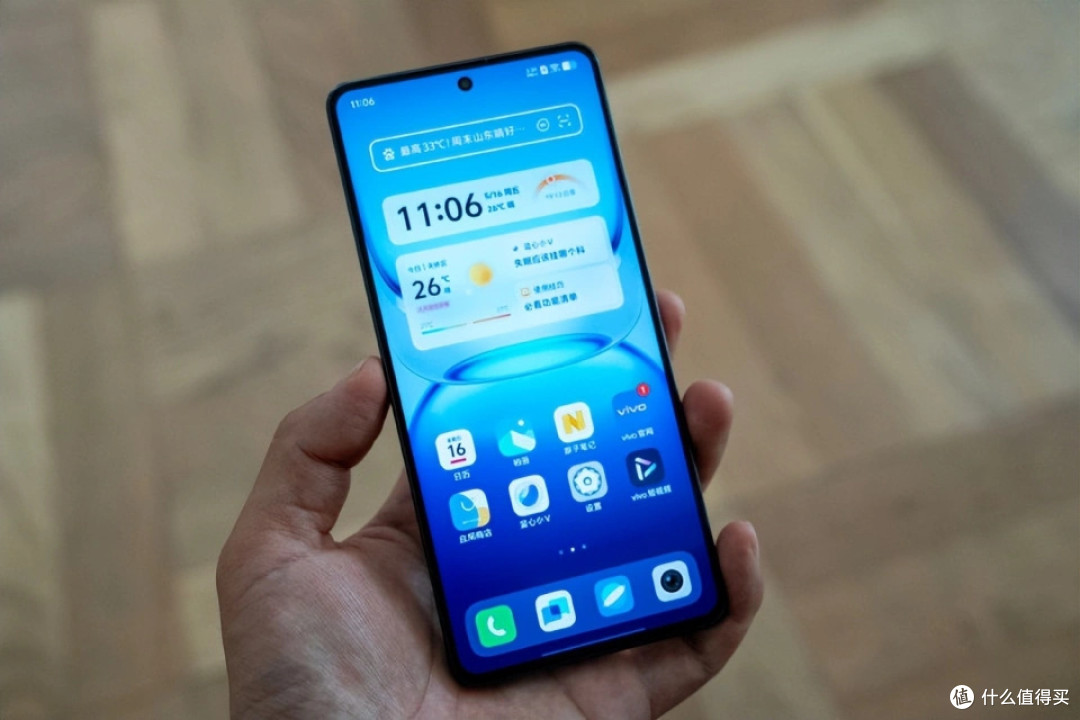 vivo更激进了,7000mAh+OIS光学防抖,双芯旗舰跌至1799元
