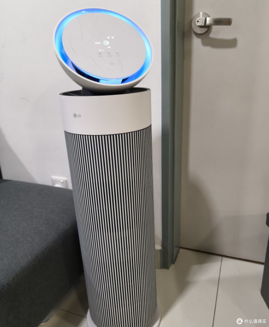VIP贵宾室隐形杀手:2025高效分解甲醛净化器选购技巧