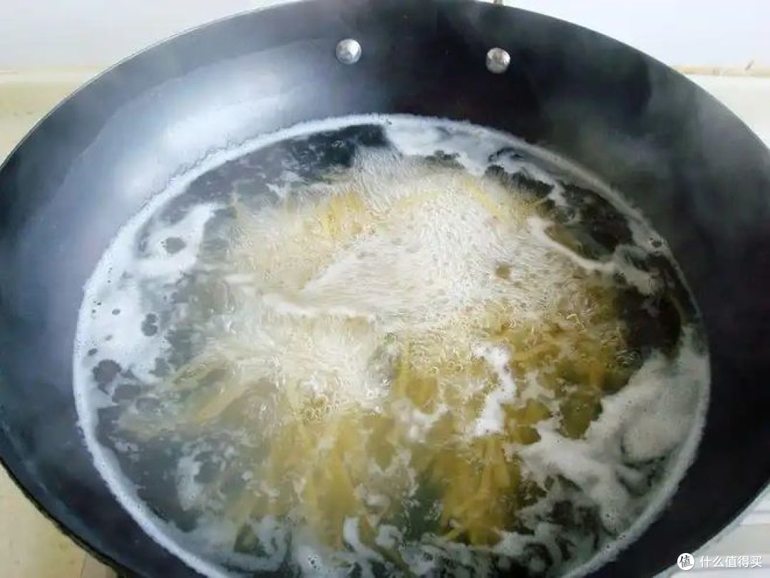 意面冷水下锅还是热水？答案让你想不到!