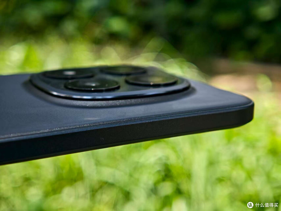 Redmi Note 15 Pro+首发评测:1899元的耐用机,综合体验如何?