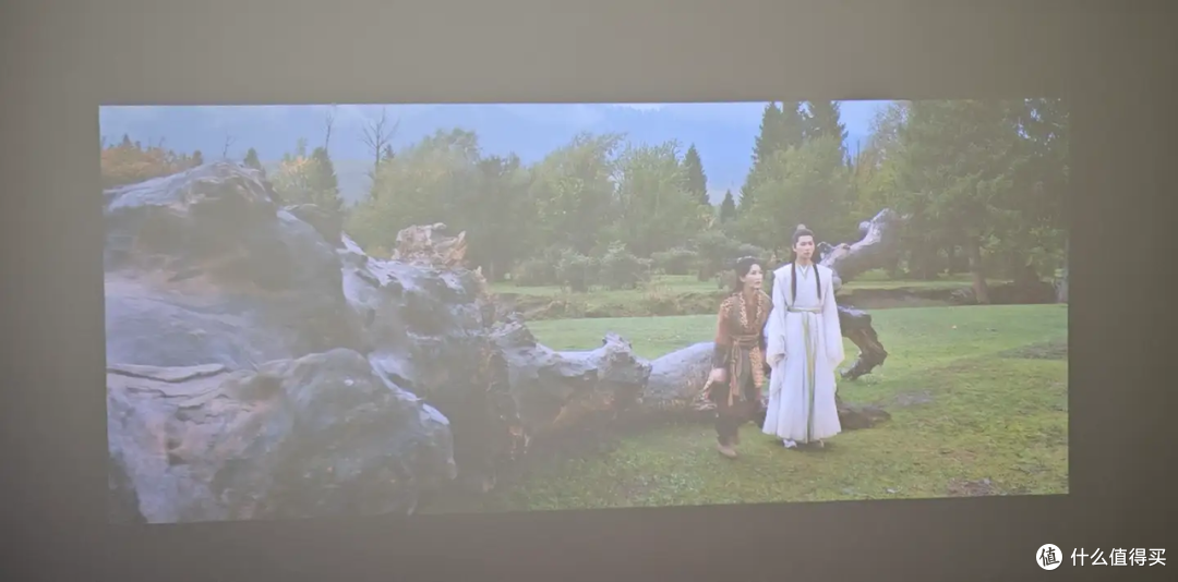 极米 Play6 投影仪:面对真正的户外场景,短板一览无遗