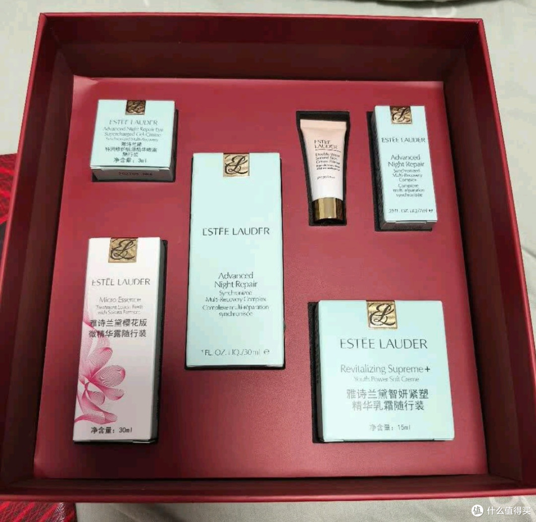 雅诗兰黛小棕瓶30ml礼盒:七夕送女友的高级感护肤礼