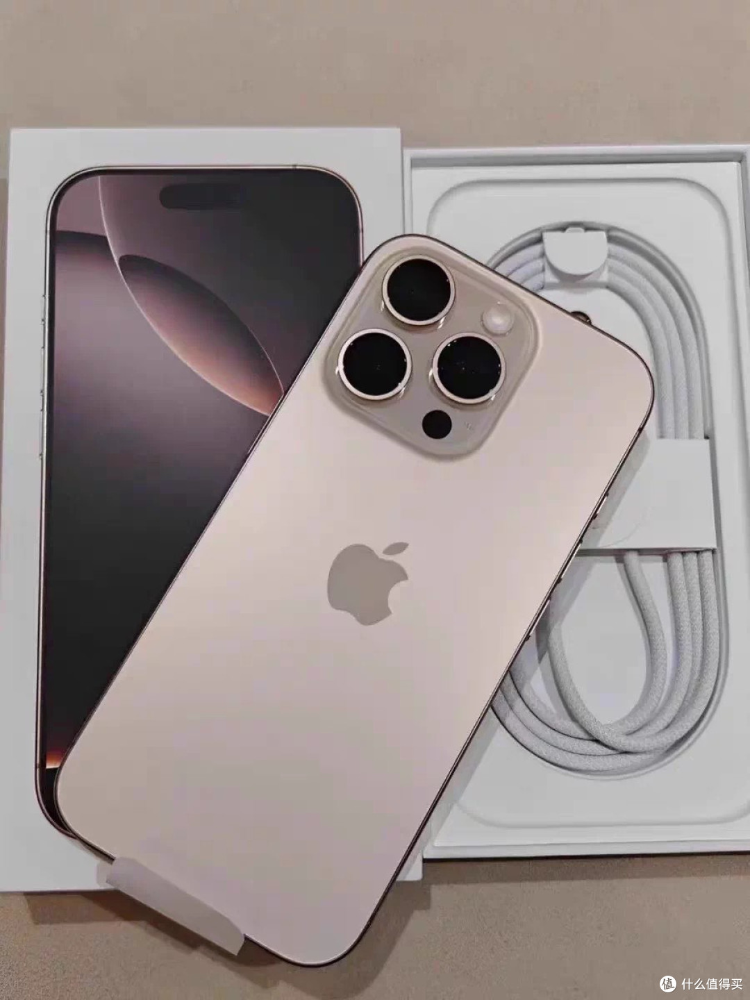 iPhone 16 Pro Max:旗舰机的完美与妥协