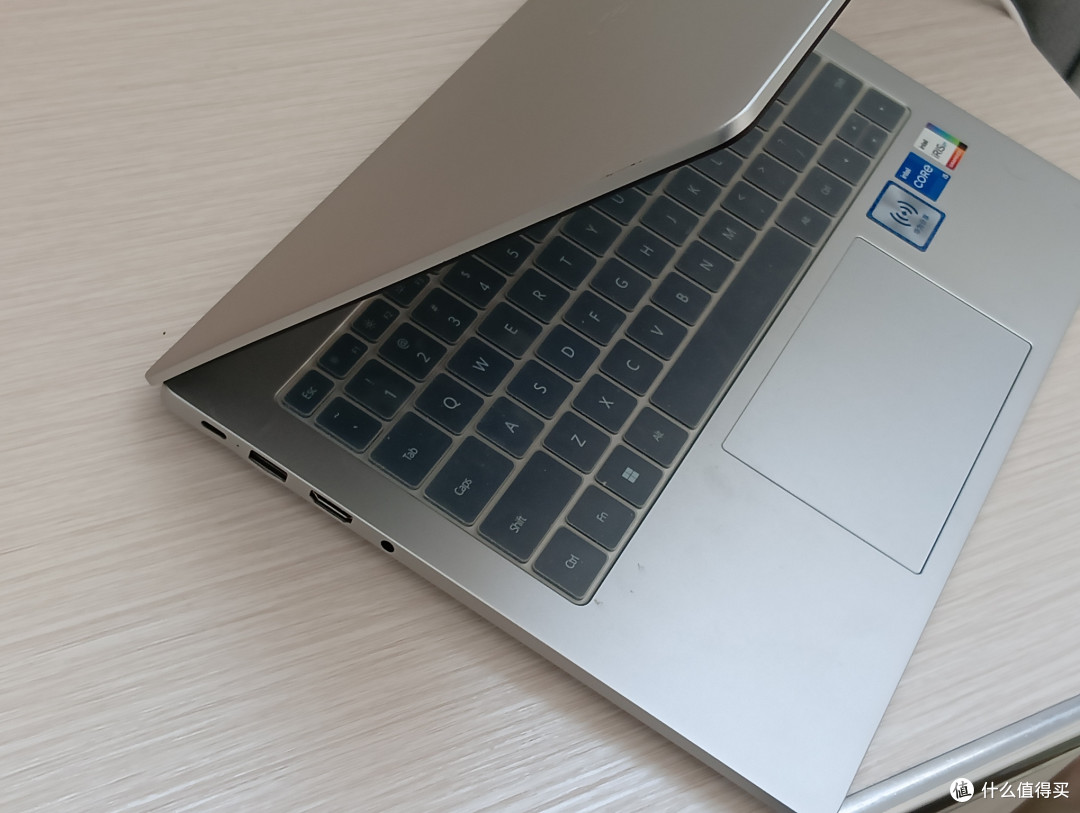 华为MateBook D 16 SE体验:12代酷睿加持的高效办公伴侣