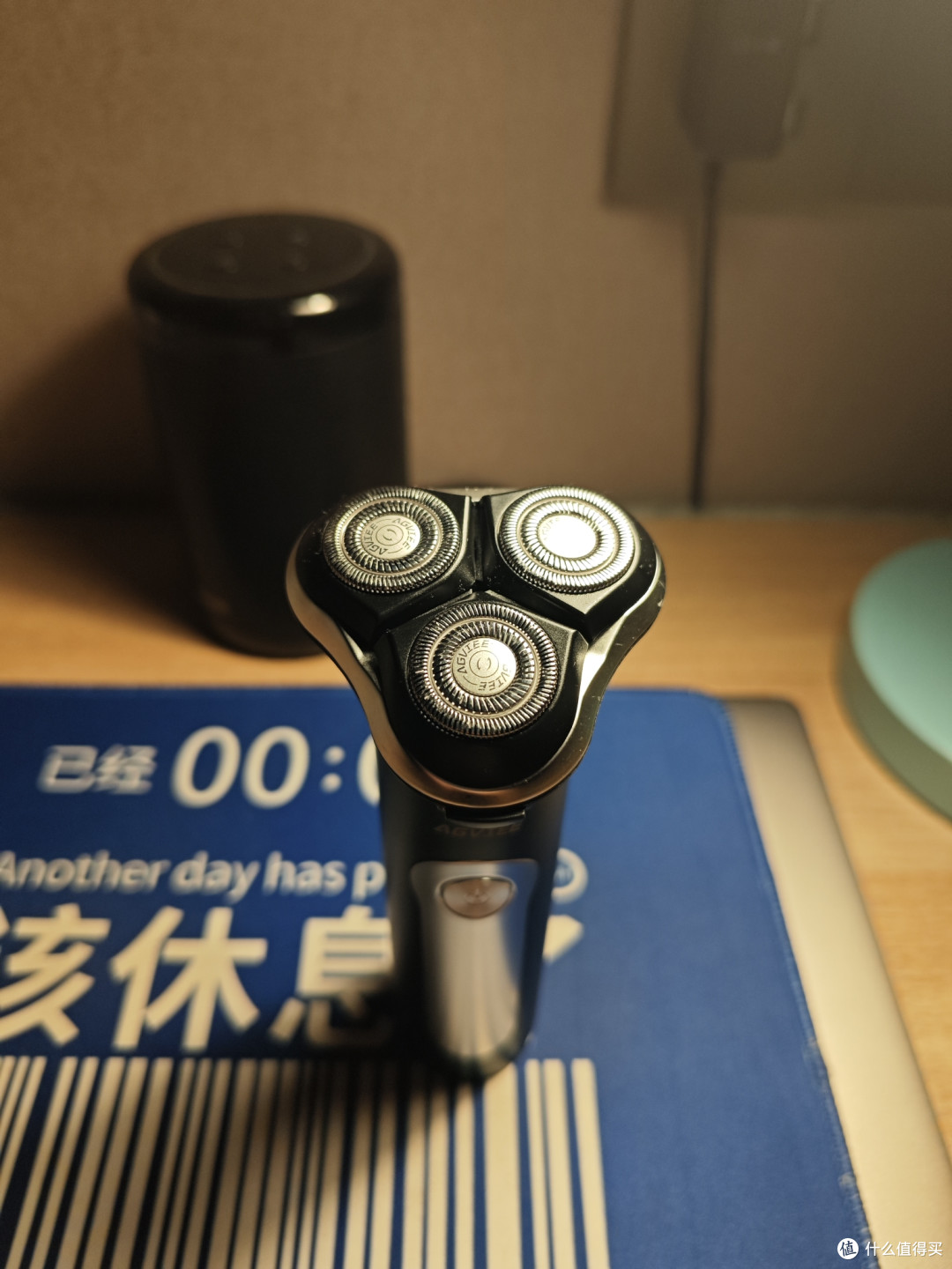 男人必备利器!高转速满分剃净度挑战千元级,未野MAX剃须刀评测