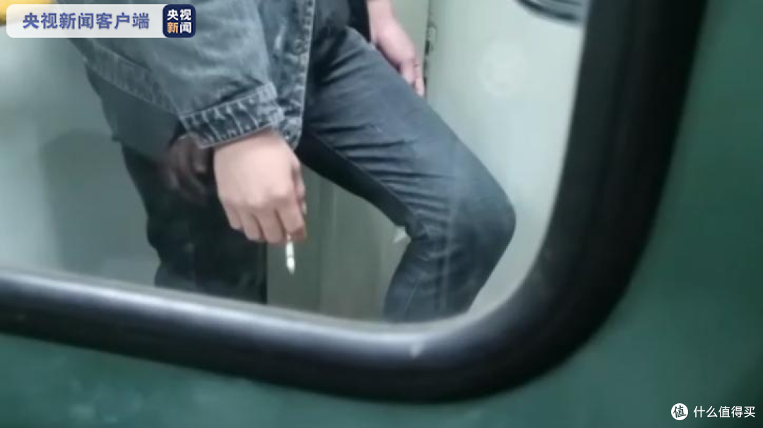 12306回应高铁能否加挂“吸烟车厢”:目前不可能
