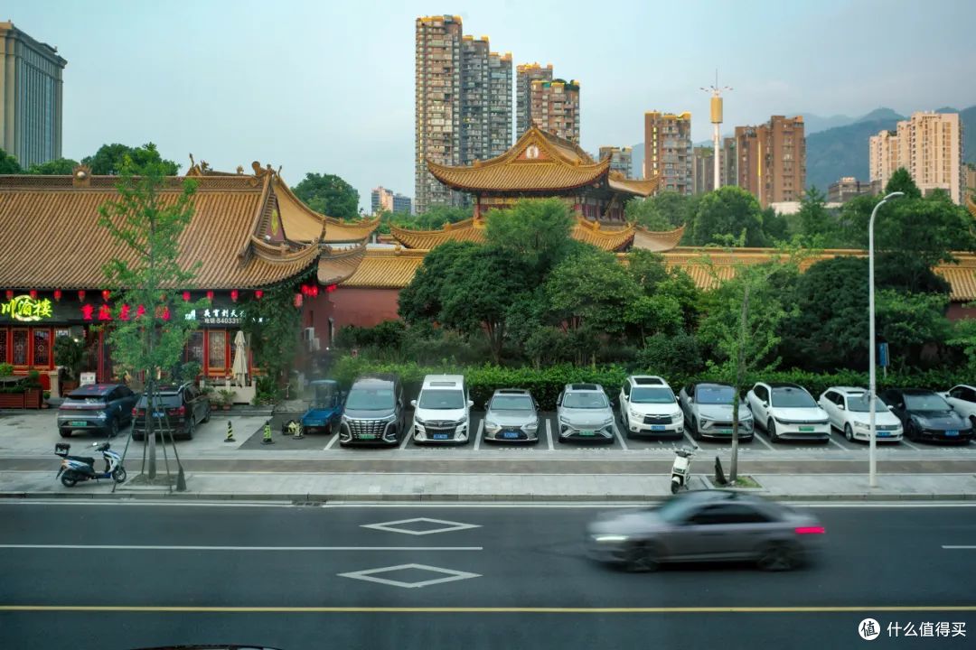 逛石窟吃新荣记,才是这座城市的正确打开方式