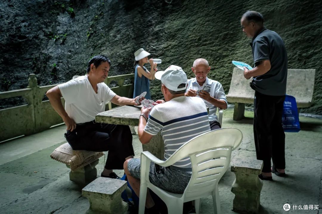 逛石窟吃新荣记,才是这座城市的正确打开方式