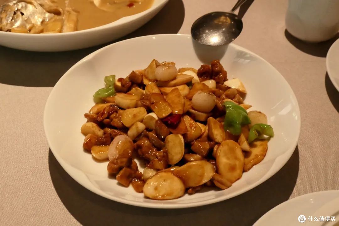 逛石窟吃新荣记,才是这座城市的正确打开方式