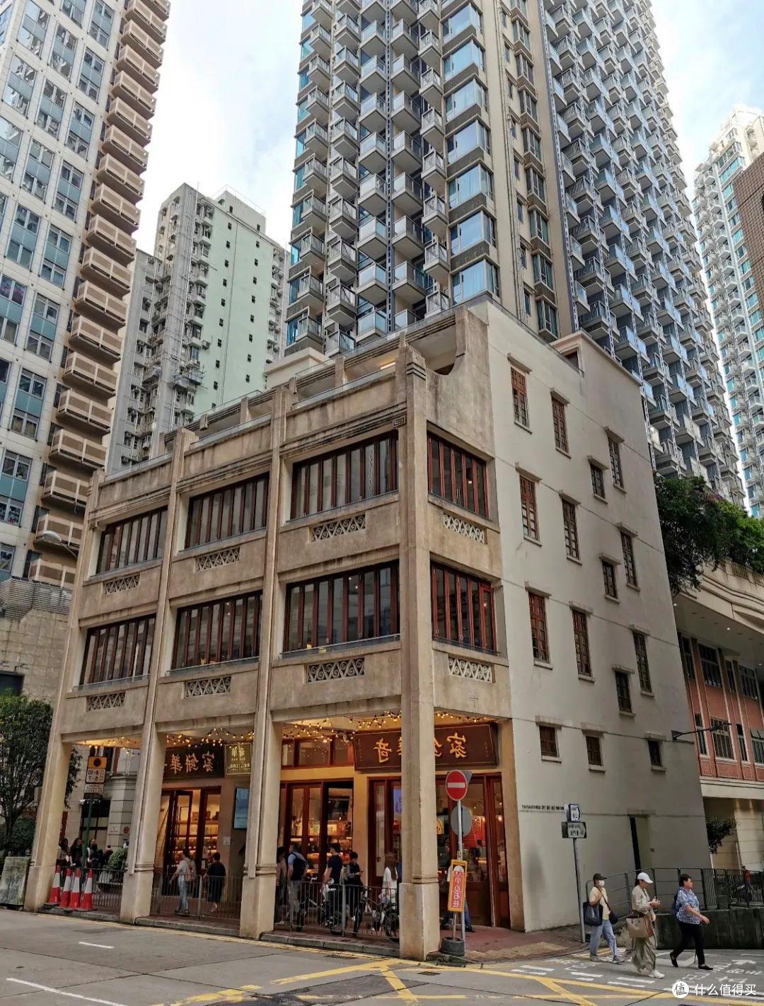 香港一对夫妻的豪宅火了,37㎡仅需2168万,那叫一个高级,好羡慕