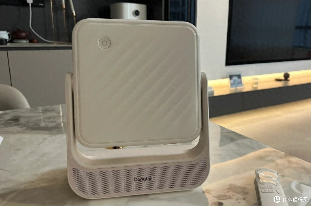 2000元左右投影仪哪款好？当贝D6X Plus深度解析