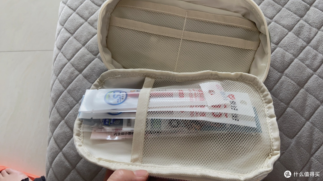 开学文具收纳王者!这款9层笔袋让女儿的书桌超整齐