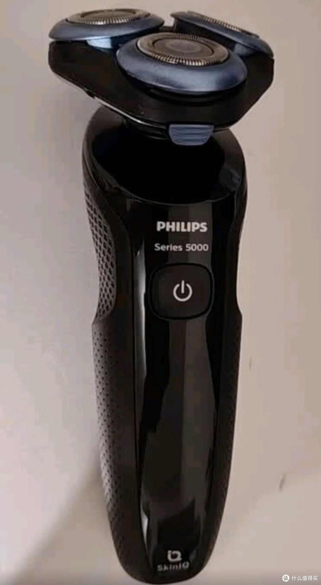 七夕独酌：用剃须刀打磨单身体面