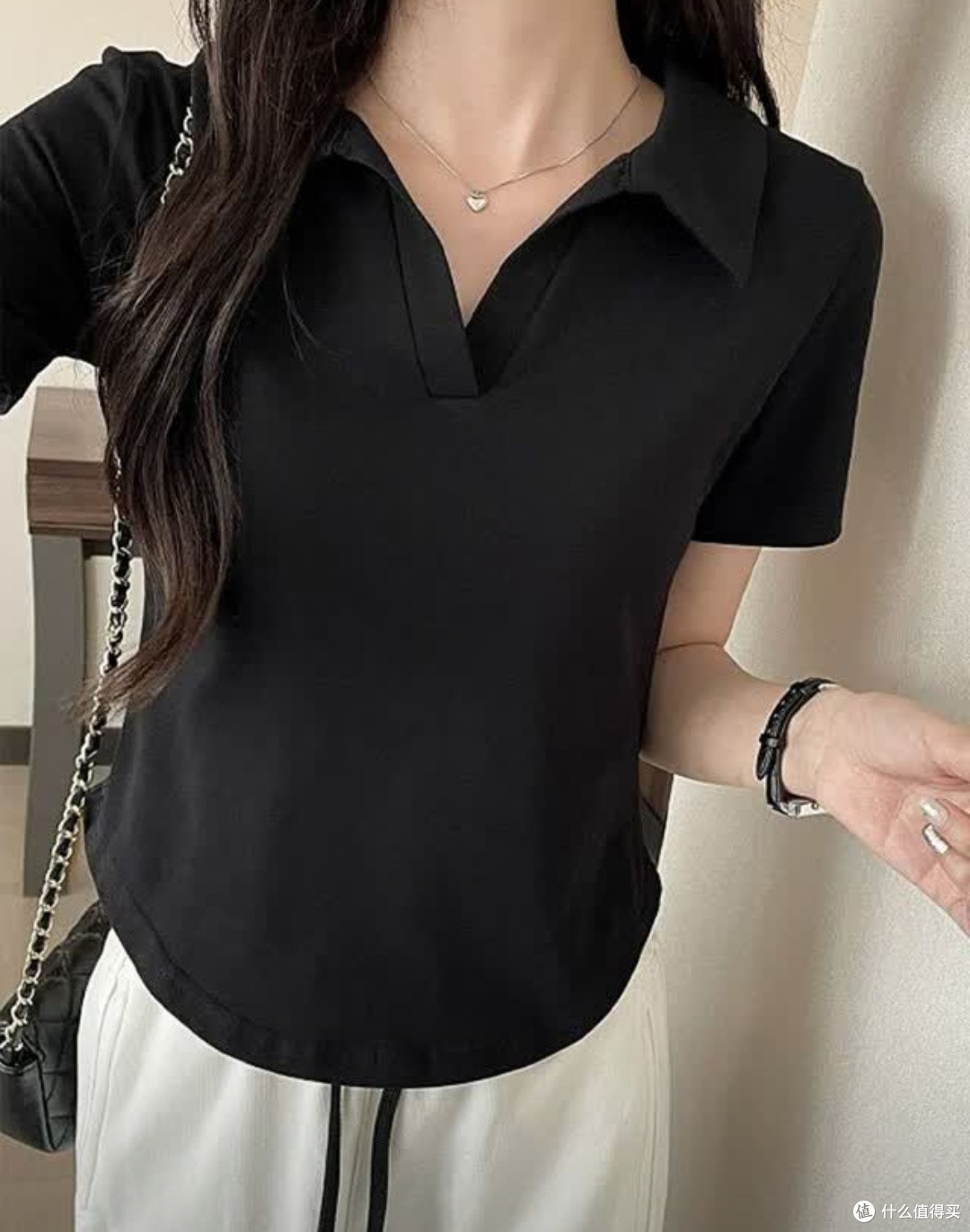 这件浪莎V领黑T,承包了我整个夏天的穿搭