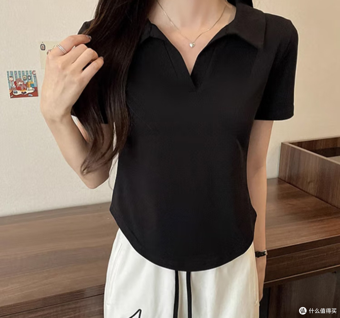 这件浪莎V领黑T,承包了我整个夏天的穿搭