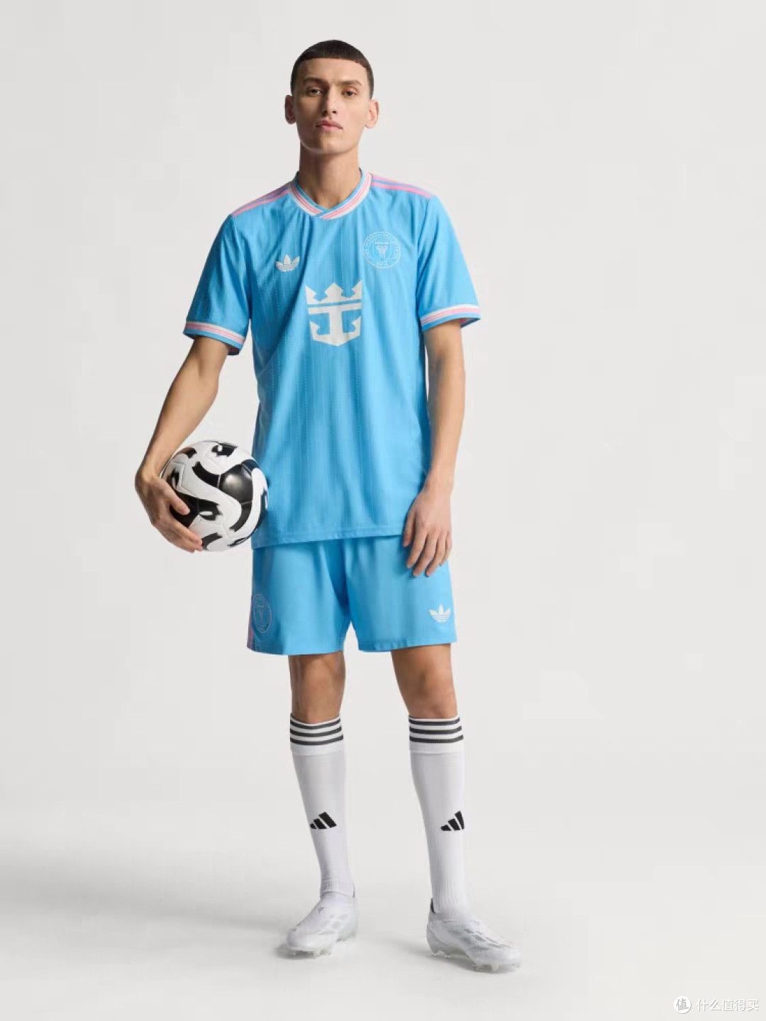 迈阿密国际球员版球衣设计亮点