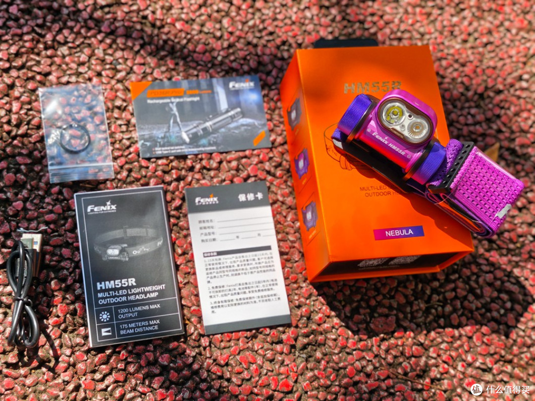 Fenix HM55R头灯:轻巧多能,点亮户外