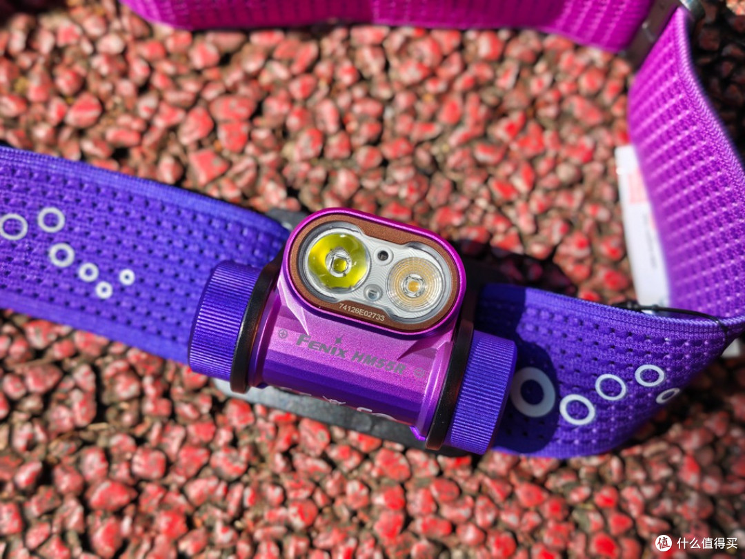 Fenix HM55R头灯:轻巧多能,点亮户外